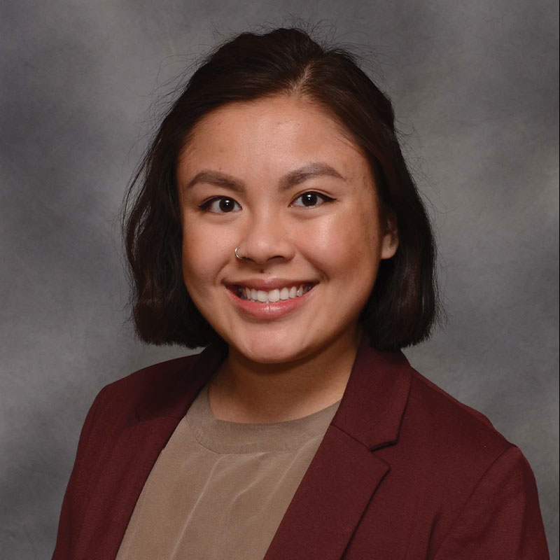 Photo of Tina Le; links to graduate student profile