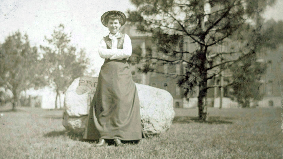 Willa Cather on the UNL Campus; links to news story
