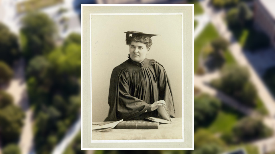 Willa Cather in regalia; links to news story