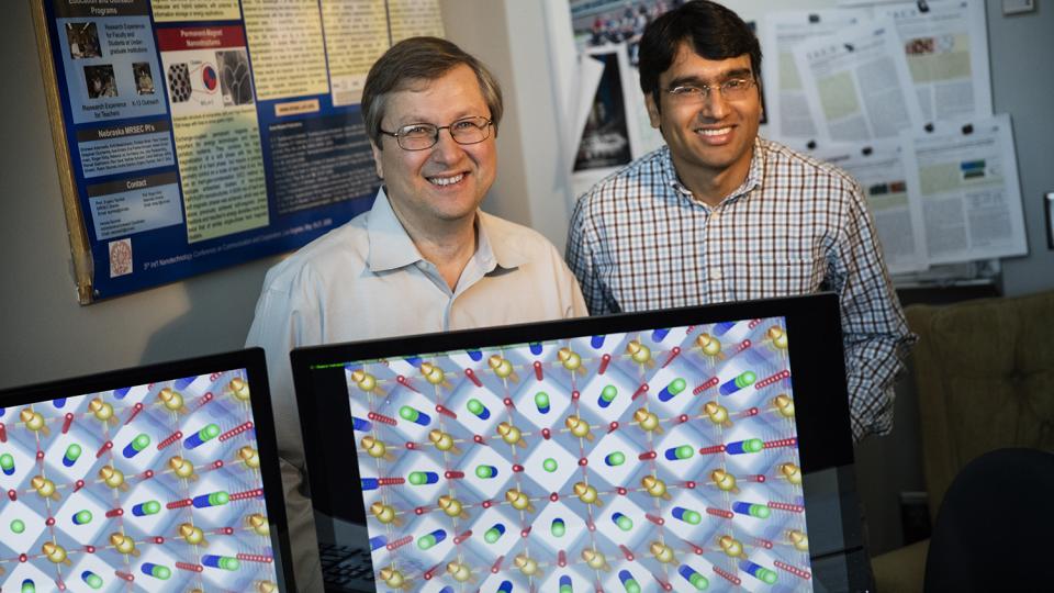 Physicists explain magnetic threshold of ultra-thin material