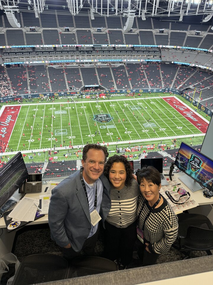 Arden Louchheim and her parents. 