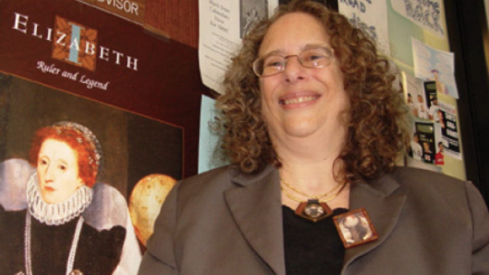 Carole Levin Received the Annis Chaikin Sorensen Award for Outstanding Teaching in the Humanities
